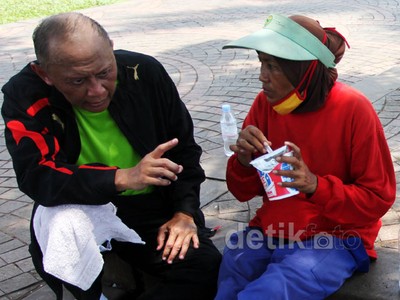Pramono Edhi Sapa Tukang Sapu