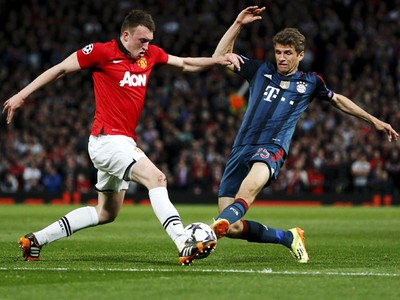 MU-Bayern Sama Kuat