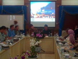 Ridwan Kamil Promosikan Kota Bandung ke Dubes Amerika