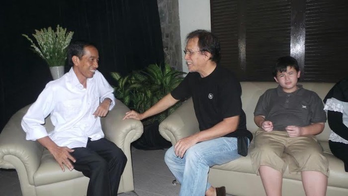 Jokowi Sambangi Rumah Iwan Fals