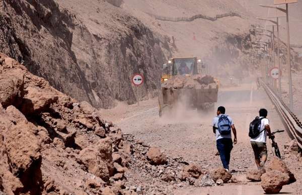 Melihat Dahsyatnya Gempa Chile: Jalan Terbelah hingga Kapal Terhempas