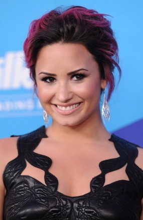 Demi Lovato, Kisah Sukses Gadis Korban Bullying