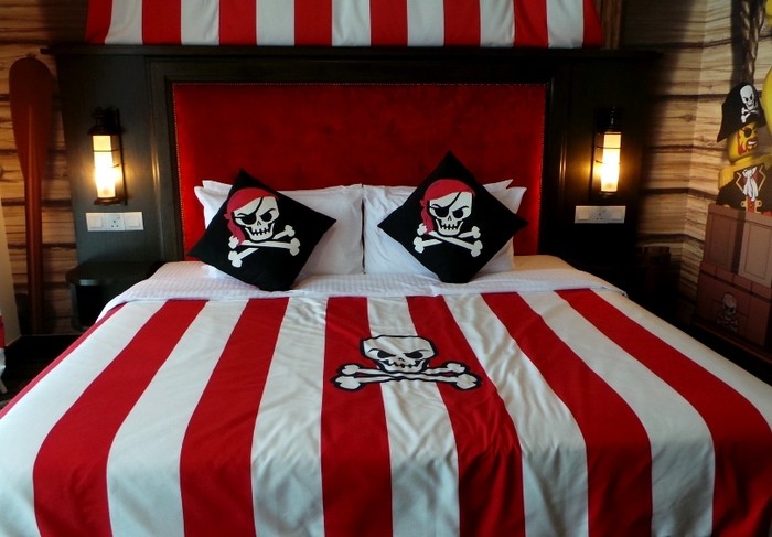 Aye-aye! Kamar Tema Pirate yang Keren di LEGOLAND Hotel