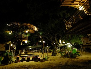 Tempat Unik di Bali, Makan & Bertualang Ala Bajak Laut