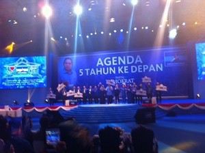 Bersama Elite PD, SBY Dendangkan Lagu Rumah Kita
