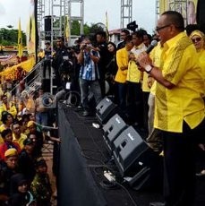 Golkar Mengaku Tetap Solid Dukung Ical Meski Elektabilitas Stagnan