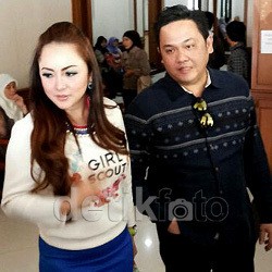 Farhat dan Regina Bantah Kabar Penggerebekan di Bogor