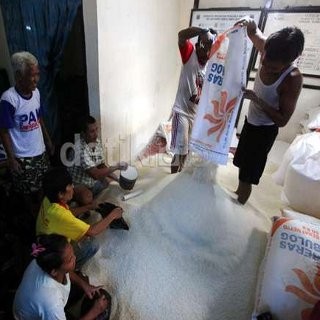 KPK Anggap Program Raskin Tak Tepat Sasaran