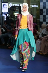 Dian Pelangi Pop Batik. Fashion Nation 2014 Vivacious and Vigorous at Senayan City. Jakarta. [Foto: Mohammad Abduh/Wolipop]