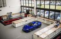 TMG Motorsport mengusung konsep bengkel 'kafe' sehingga suasananya sangat bersih dan tertata rapih pada setiap lemari penyimpan peralatan bengkel. Istimewa/dok Lexus.     