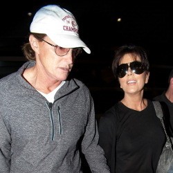 Pasca Bercerai, Kris dan Bruce Jenner Tampil Mesra