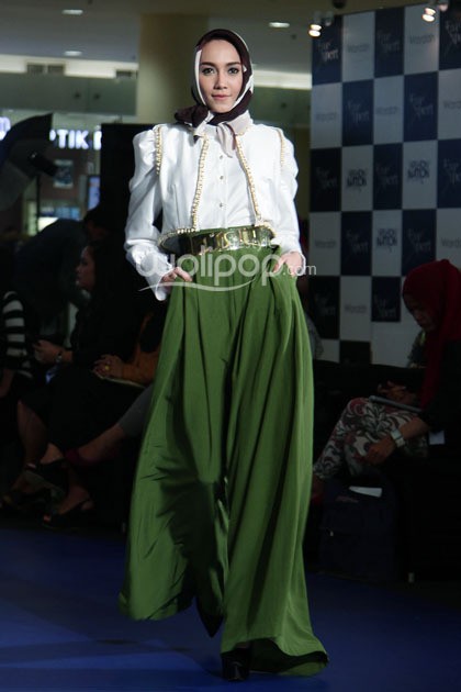 Norma Moi Equestrian. Fashion Nation 2014 Vivacious and Vigorous at Senayan City. Jakarta. [Foto: Mohammad Abduh/Wolipop]