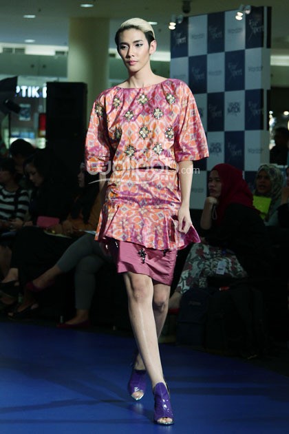 Barli Asmara Colors of Garut. Fashion Nation 2014 Vivacious and Vigorous at Senayan City. Jakarta. [Foto: Mohammad Abduh/Wolipop]