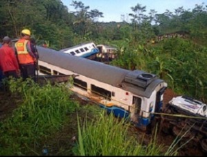 Ini Penampakan KA Malabar yang Terjatuh ke Jurang
