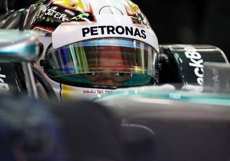 Hamilton Kian Percaya Diri