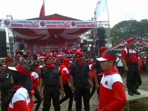 Mega Kampanye di Klaten, Massa: Pak Jokowi Mana?