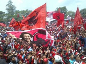 Mega: Nih Saya Kasih Jagoan Untuk Kalian