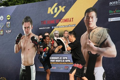 KIX Gelar Coaching Clinic Mixed Martial Arts Bersama Leo Khrisna