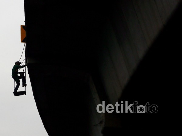 Pembangunan Jalan Layang Tol BORR