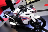 Honda masih mempercayakan mesin CS250RE dan CS150RE, dengan 4 Langkah DOHC Silinder Tunggal.
