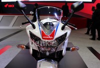 Sehingga bisa dipastikan Honda CBR belum mengubah mesin dan masih memiliki performa yang sama seperti generasi sebelumnya.