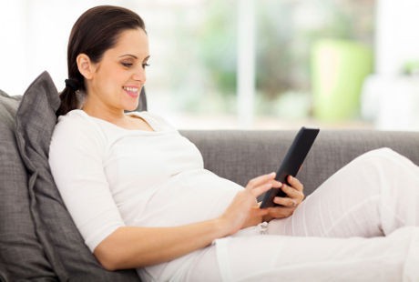 Zaman Serba Mobile, Periksa ke Dokter Kandungan Cukup dengan Ponsel