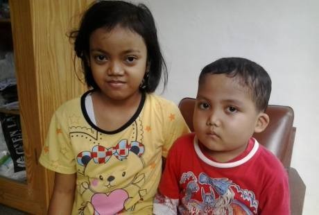Cemas Dikucilkan karena Anak Kena Kanker, Ibu Ini Takut Pulang ke Desanya