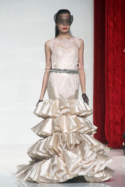 Andreas Odang Once Upon a Dream. Bazaar Bridal Week 2014. Bazaar Wedding Exhibition 2014 It Take Two to Tango at Grand Ballroom Ritz-Carlton. Pasific Place. Jakarta. [Foto: Mohammad Abduh/Wolipop]