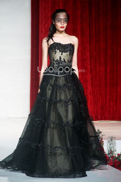 Andreas Odang Once Upon a Dream. Bazaar Bridal Week 2014. Bazaar Wedding Exhibition 2014 It Take Two to Tango at Grand Ballroom Ritz-Carlton. Pasific Place. Jakarta. [Foto: Mohammad Abduh/Wolipop]