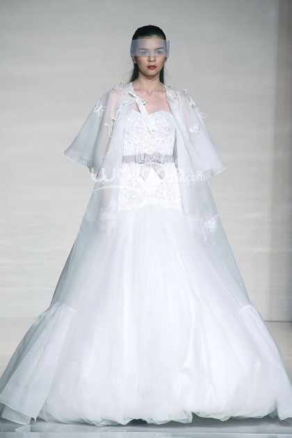 Andreas Odang Once Upon a Dream. Bazaar Bridal Week 2014. Bazaar Wedding Exhibition 2014 It Take Two to Tango at Grand Ballroom Ritz-Carlton. Pasific Place. Jakarta. [Foto: Mohammad Abduh/Wolipop]