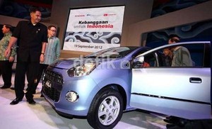 Tarik Ulur Larangan dan Sanksi Mobil Murah Minum BBM Subsidi