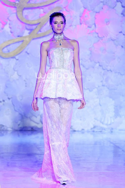 Ivan Gunawan Emma the Silent Princess. Bazaar Bridal Week 2014. Bazaar Wedding Exhibition 2014 It Take Two to Tango. at Grand Ballroom Ritz-Carlton. Pasific Place. [Foto: Mohammad Abduh/Wolipop]