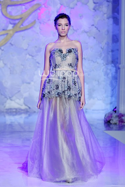 Ivan Gunawan Emma the Silent Princess. Bazaar Bridal Week 2014. Bazaar Wedding Exhibition 2014 It Take Two to Tango. at Grand Ballroom Ritz-Carlton. Pasific Place. [Foto: Mohammad Abduh/Wolipop]