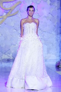 Ivan Gunawan Emma the Silent Princess. Bazaar Bridal Week 2014. Bazaar Wedding Exhibition 2014 It Take Two to Tango. at Grand Ballroom Ritz-Carlton. Pasific Place. [Foto: Mohammad Abduh/Wolipop]