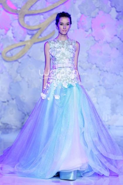 Ivan Gunawan Emma the Silent Princess. Bazaar Bridal Week 2014. Bazaar Wedding Exhibition 2014 It Take Two to Tango. at Grand Ballroom Ritz-Carlton. Pasific Place. [Foto: Mohammad Abduh/Wolipop]