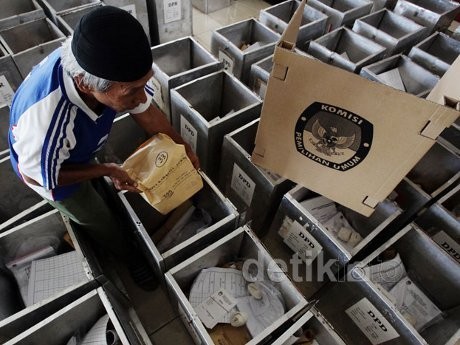 Pemilu Lancar, Produsen Mobil Senang