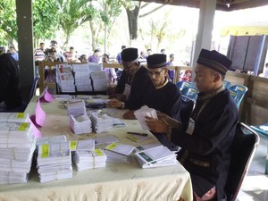 Asyik Foto TPS di Banda Aceh, Wanita Jepang Diamankan