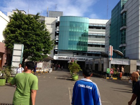 Libur Coblosan, Semrawutnya Parkir Kendaraan di RSCM Ikut Libur