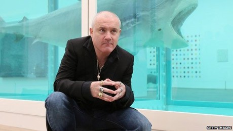 Seniman Terkaya dari Inggris Segera Luncurkan Buku Biografi