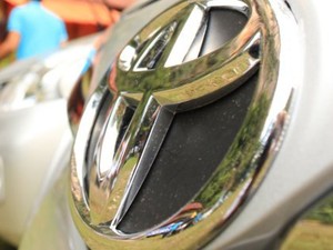Toyota Menarik Jutaan Mobil di Seluruh Dunia