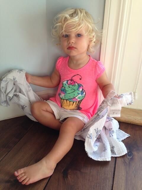 Maxwell Drew Johnson, 1 Tahun 11 Bulan, Perempuan