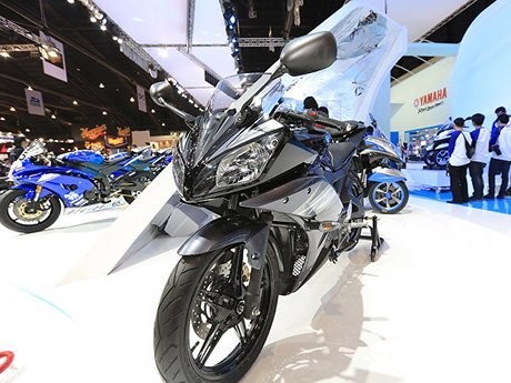 Ini Kisaran Harga Motor Sport Yamaha R15