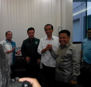 Dikawal Hasto dan Teten, Jokowi Temui Cak Imin di Markas PKB