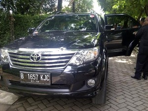 Setelah Rano, Kini Giliran Hasto Merapat ke Rumah Mega