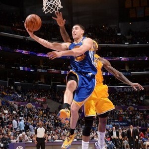 Kalahkan Lakers, Warriors Amankan Tiket Playoff