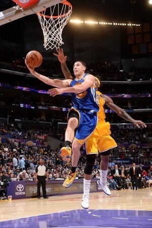 Kalahkan Lakers, Warriors Amankan Tiket Playoff