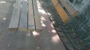 Bangku Taman Cantik yang Dirusak Itu Sumbangan Teman Jokowi