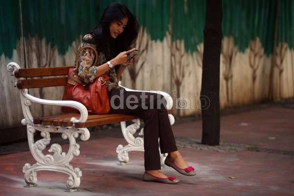 Membandingkan Wajah Bangku Taman: Dulu Cantik dan Kini Acak-acakan