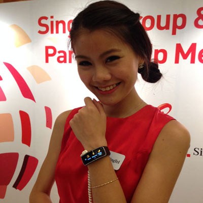 Bergaya dengan Gelang & Jam Tangan Pintar