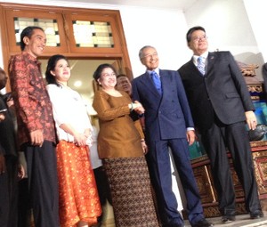 Mahathir Mohamad Doakan Jokowi Jadi Presiden